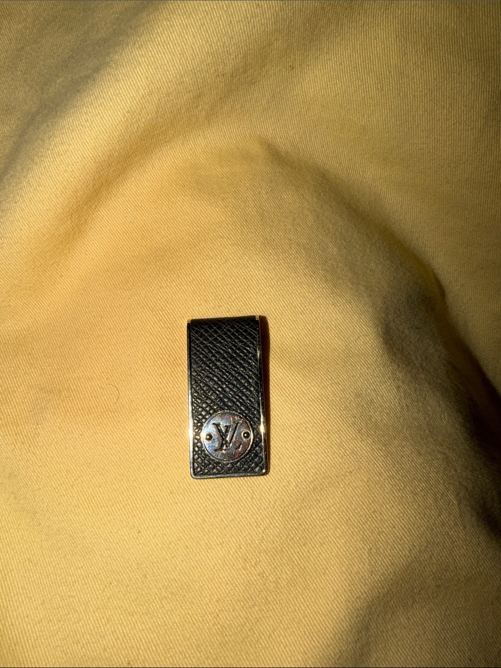 Louis Vuitton Black Leather Money Clip with Silver LV Emblem, 💯 authentic